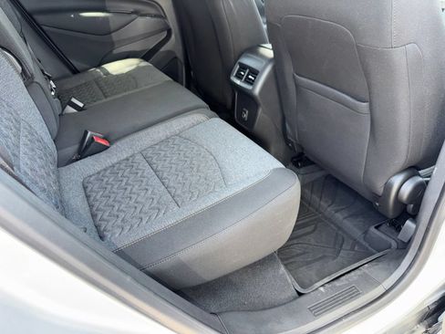 Used 2022 Chevrolet Equinox LT AWD/4WD image 22