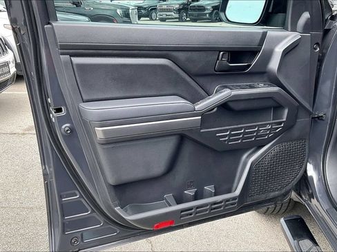 Used 2025 Toyota Tacoma SR5 RWD image 21