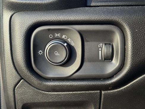 Used 2024 RAM 1500 Laramie image 17