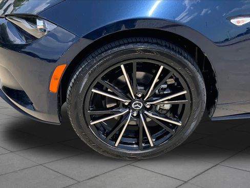 Used 2025 MAZDA MX-5 Miata RF Grand Touring RWD image 10