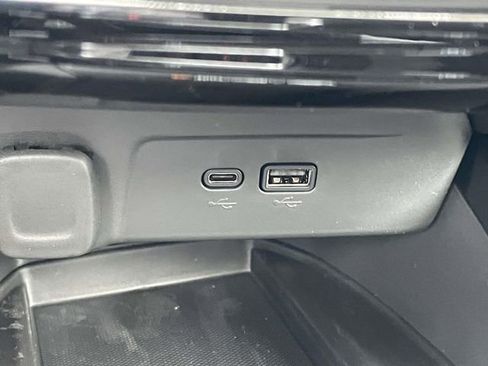 New 2026 Chevrolet Trax RS w/ Sunroof Package FWD image 15