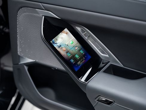 Used 2024 BMW i7 eDrive50 w/ M Sport Package image 71