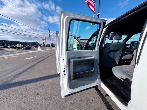 Used 2013 Ford F250 XL w/ PWR Equipment Group image 24