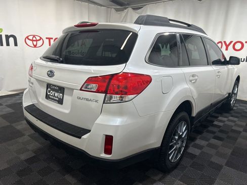 Used 2010 Subaru Outback 2.5i Premium image 8