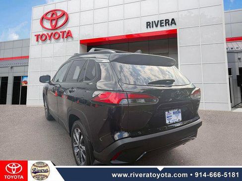 Certified 2023 Toyota Corolla Cross XLE w/ Convenience Package AWD/4WD image 7