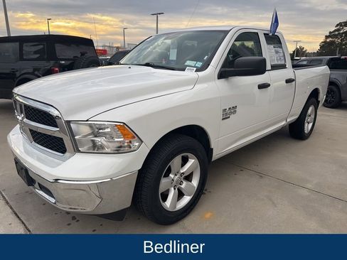 Used 2024 RAM 1500 Classic SLT image 3
