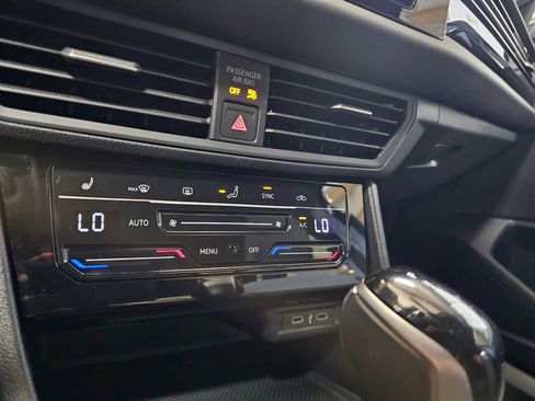 Used 2025 Volkswagen Jetta Sport image 30