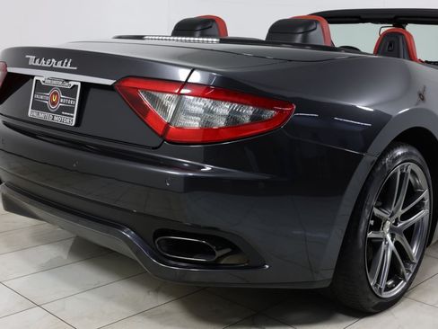 Used 2017 Maserati GranTurismo Sport RWD image 41