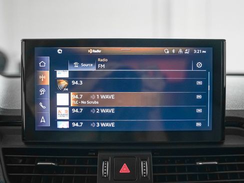 Certified 2025 Audi Q5 2.0T Premium Plus w/ Premium Plus Package image 20