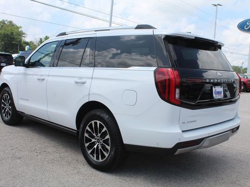 Used 2025 Ford Expedition Platinum AWD/4WD image 9
