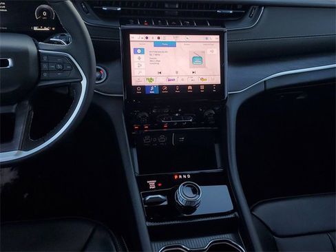 New 2025 Jeep Grand Cherokee L Limited w/ Trailer Tow Package image 16