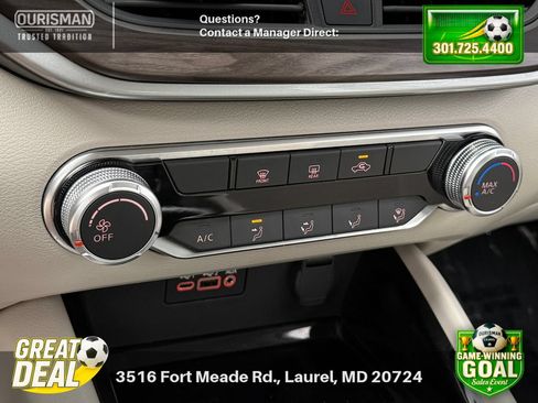 Used 2024 Nissan Altima 2.5 SV FWD image 24