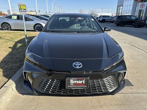 New 2026 Toyota Camry SE w/ Multimedia Upgrade Package image 2