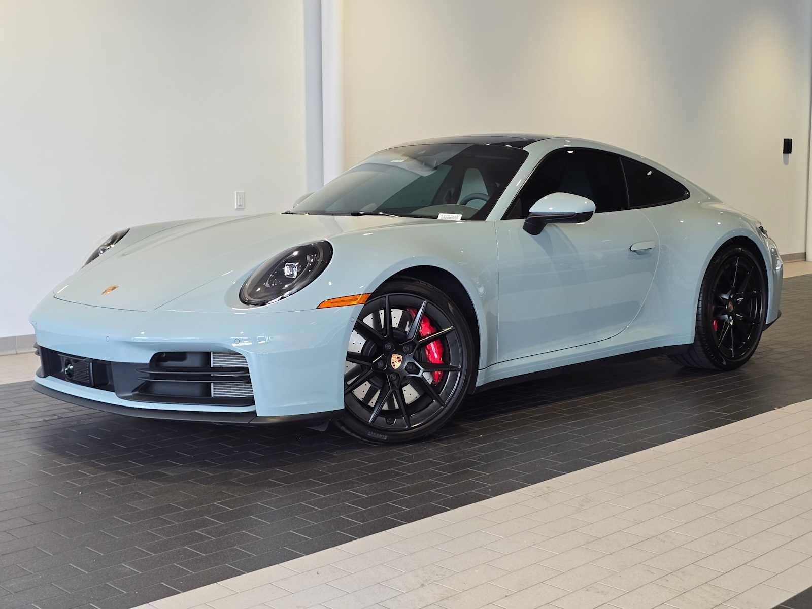 Used 2025 Porsche 911 Carrera S RWD image 1