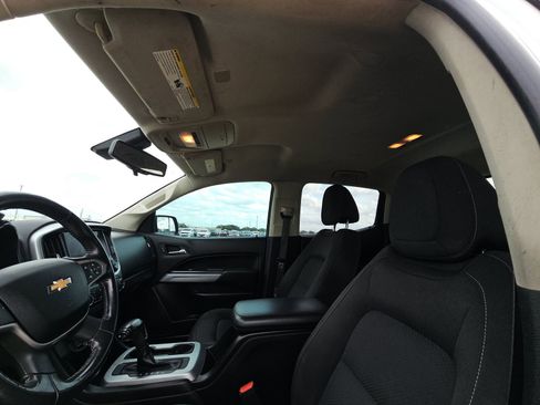 Used 2019 Chevrolet Colorado LT w/ LT Convenience Package image 17