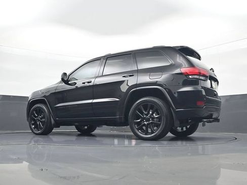 Used 2020 Jeep Grand Cherokee Altitude AWD/4WD image 27