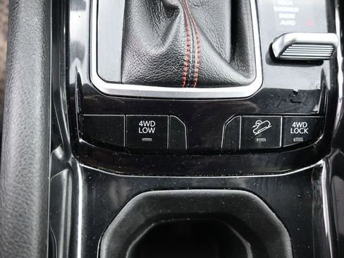 Used 2025 Jeep Compass Trailhawk image 24