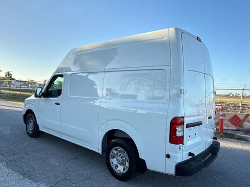 Used 2021 Nissan NV 2500 SV image 4