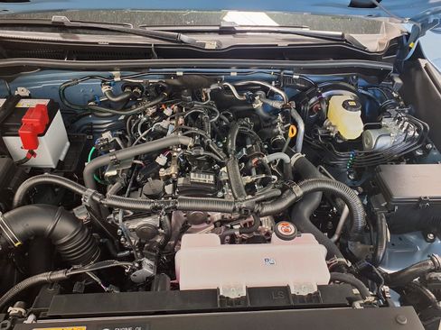 New 2026 Toyota 4Runner SR5 AWD/4WD image 31