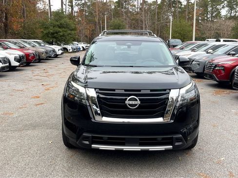 New 2025 Nissan Pathfinder SL w/ Lighting Package (N92) AWD/4WD image 2