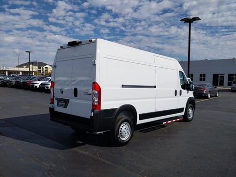 Used 2025 RAM ProMaster 2500 w/ Convenience Group image 23
