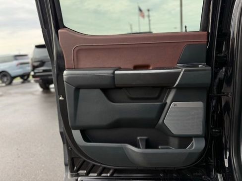 Used 2021 Ford F150 Lariat w/ Equipment Group 502A High AWD/4WD image 17