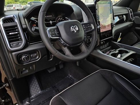 New 2025 RAM 1500 Laramie image 18