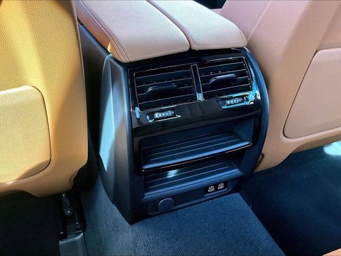 Used 2023 BMW 530i w/ Convenience Package image 34