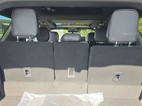 New 2026 Lincoln Navigator Reserve w/ Jet Appearance Package image 27