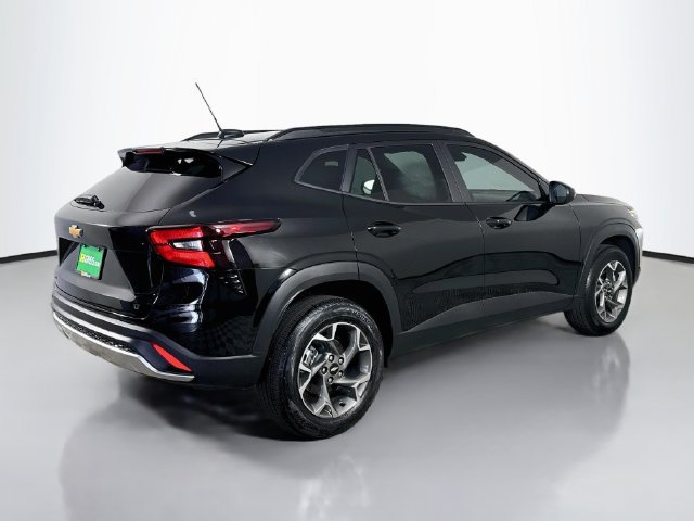 Used 2026 Chevrolet Trax LT w/ LT Convenience Package FWD image 10