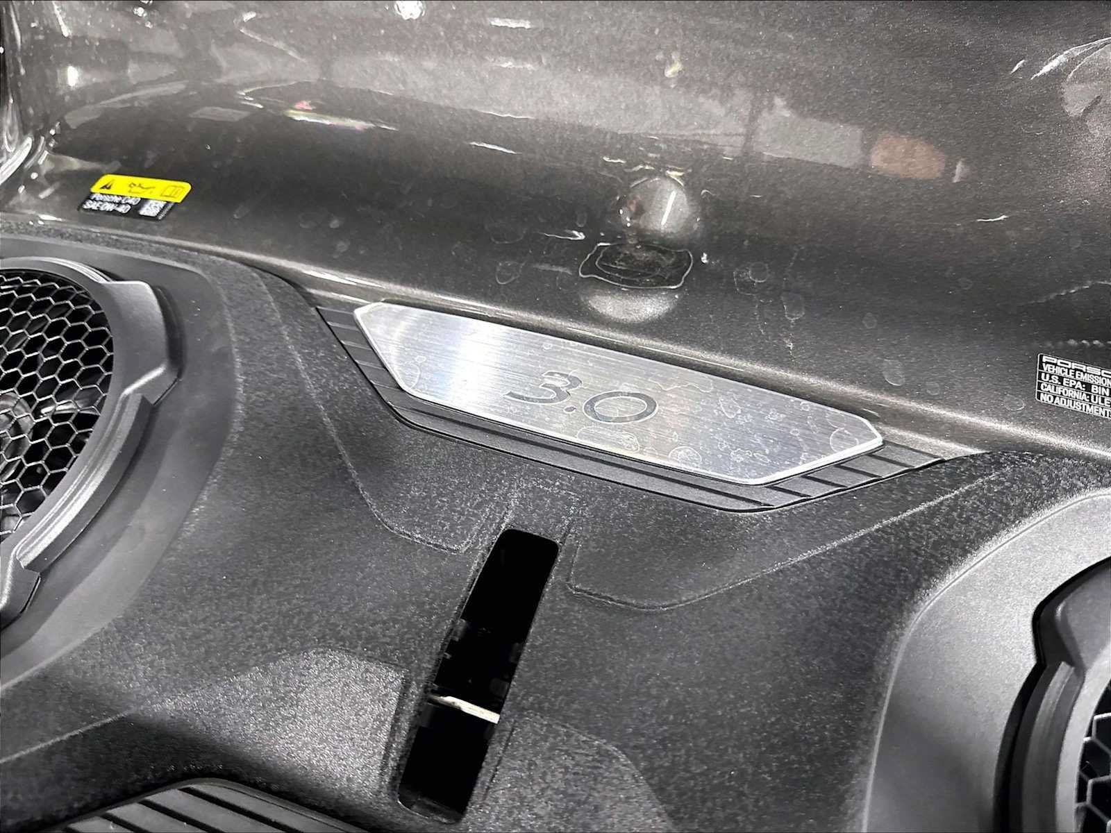 Used 2024 Porsche 911 Carrera 4 AWD/4WD image 36