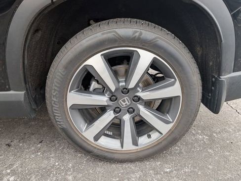 Used 2025 Honda Pilot Elite image 24