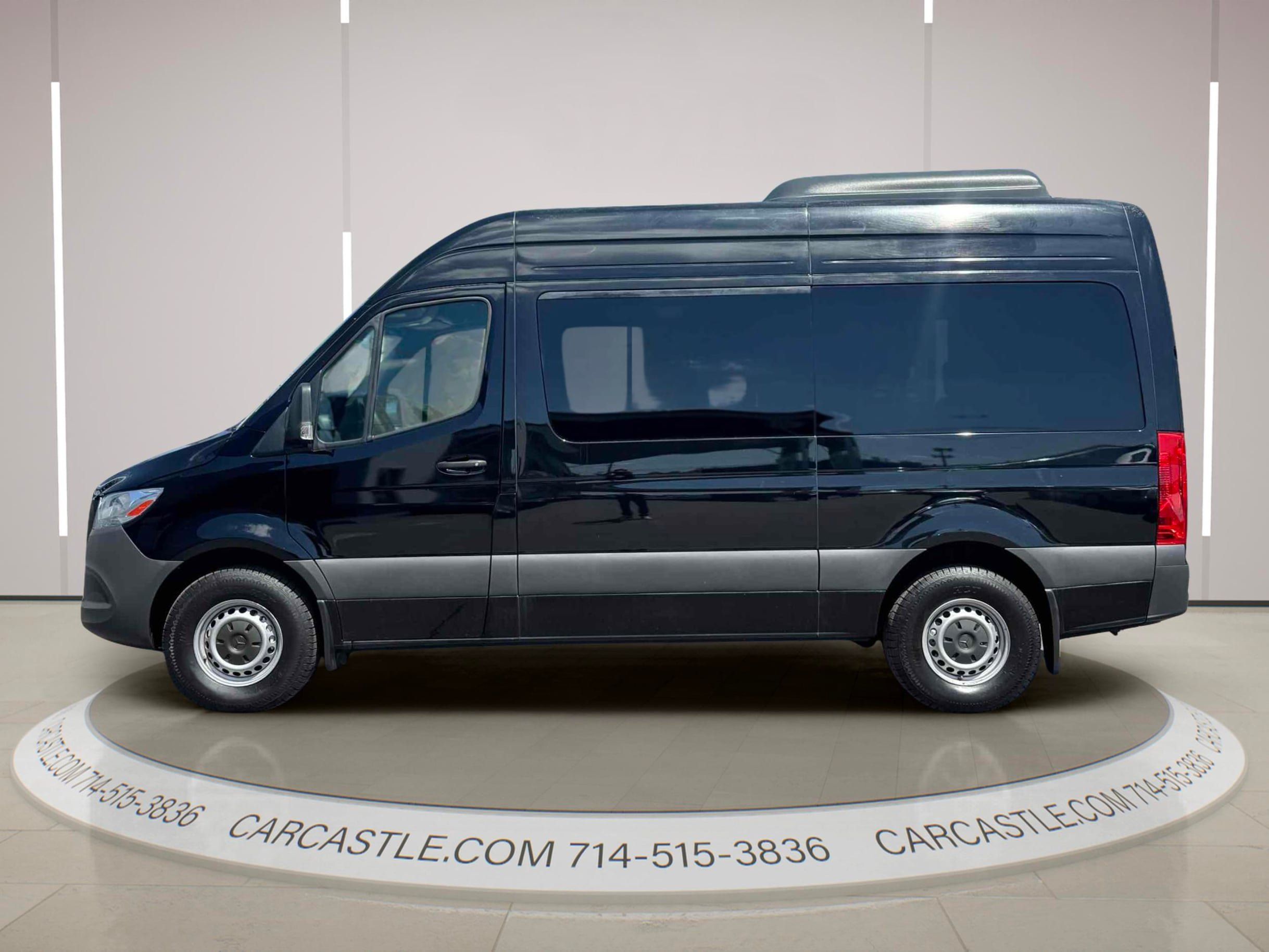 Used 2024 Mercedes-Benz Sprinter 2500 image 2