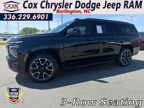 Used 2025 Chevrolet Suburban RST w/ Comfort Package image 1