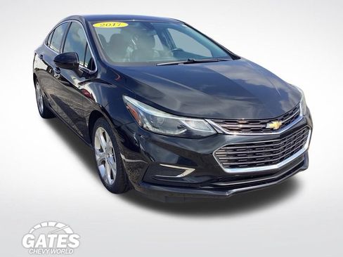 Used 2017 Chevrolet Cruze Premier FWD image 1