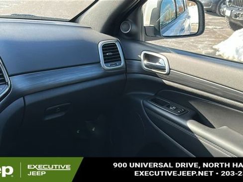Used 2022 Jeep Grand Cherokee Laredo X image 24