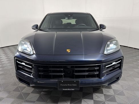 Certified 2024 Porsche Cayenne AWD/4WD image 6
