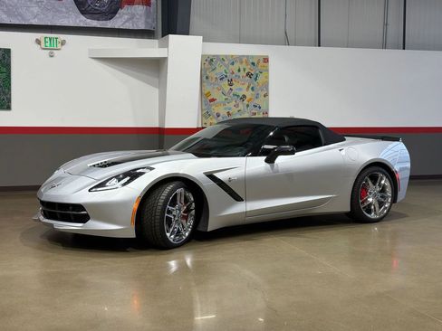 Used 2016 Chevrolet Corvette Stingray Convertible w/ 3LT Preferred Equipment Group RWD image 10