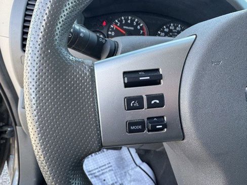 Used 2019 Nissan Frontier SV image 14