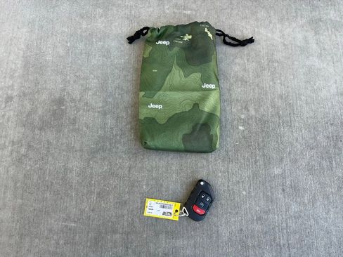 Used 2022 Jeep Wrangler Unlimited Sahara w/ Cold Weather Group image 25