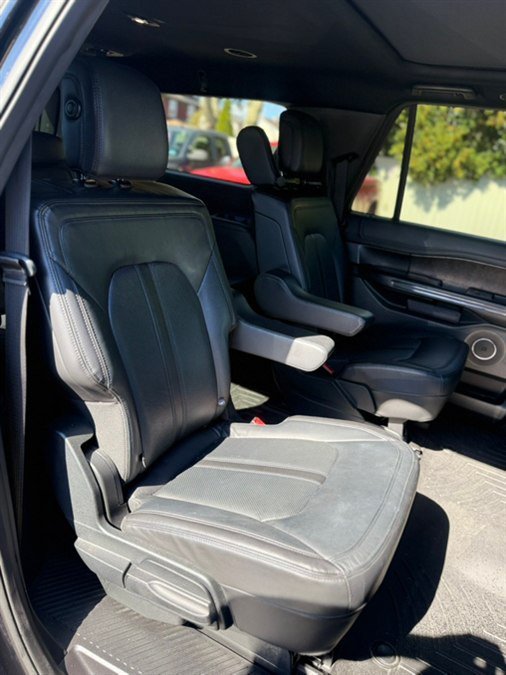 Used 2018 Ford Expedition Max Limited w/ Equipment Group 302A AWD/4WD image 19