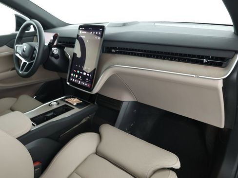 Used 2025 Volvo EX90 Plus image 26