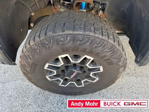 Used 2024 GMC Sierra 2500 AT4X AWD/4WD image 17