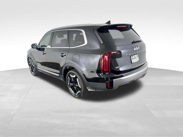 Certified 2025 Kia Telluride S FWD image 9