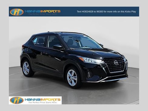 Used 2025 Nissan Kicks Play S FWD image 1
