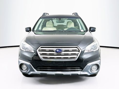 Used 2017 Subaru Outback 2.5i Premium AWD/4WD image 2