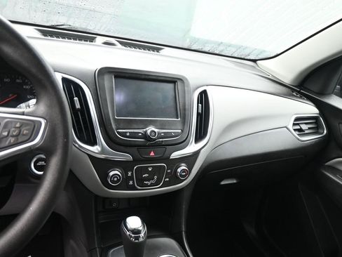 Used 2018 Chevrolet Equinox LS image 13