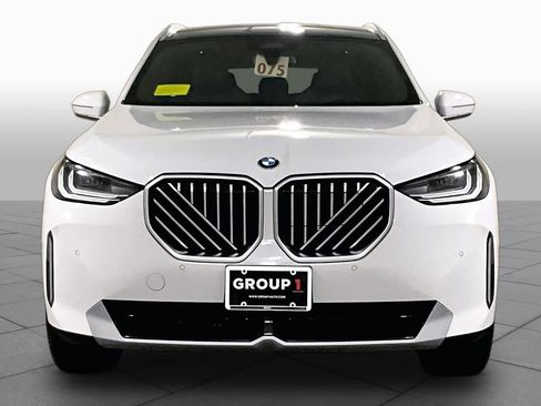 Used 2025 BMW X3 xDrive30i w/ Convenience Package AWD/4WD image 3