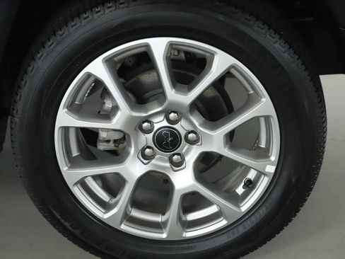 Used 2025 Jeep Compass Limited AWD/4WD image 39