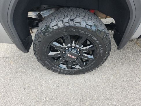 Certified 2025 GMC Sierra 2500 AT4 w/ AT4 Premium Plus Package AWD/4WD image 6